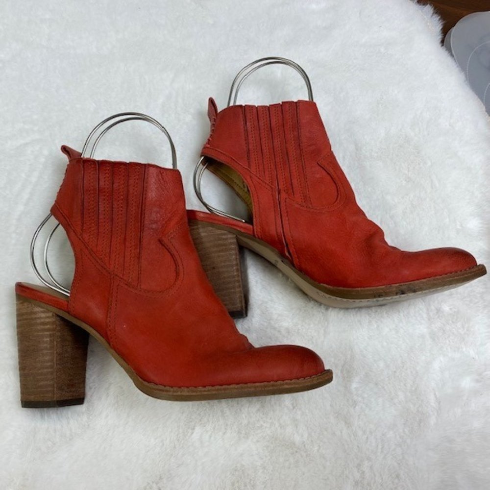 Dolce Vita Jasper Red Mule Open Heel Booties Size 6.5